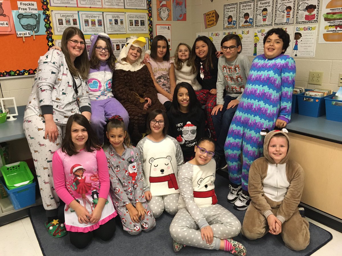 Miss_Garland_4's tweet photo. PJ Day + the Holiday Meal= GREAT DAY @HanStElem!  #decemberdressupdays https://t.co/hg1VS7f7HE