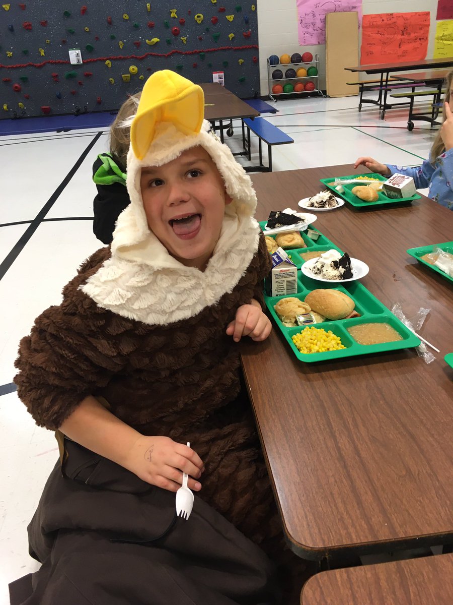 Miss_Garland_4's tweet photo. PJ Day + the Holiday Meal= GREAT DAY @HanStElem!  #decemberdressupdays https://t.co/hg1VS7f7HE