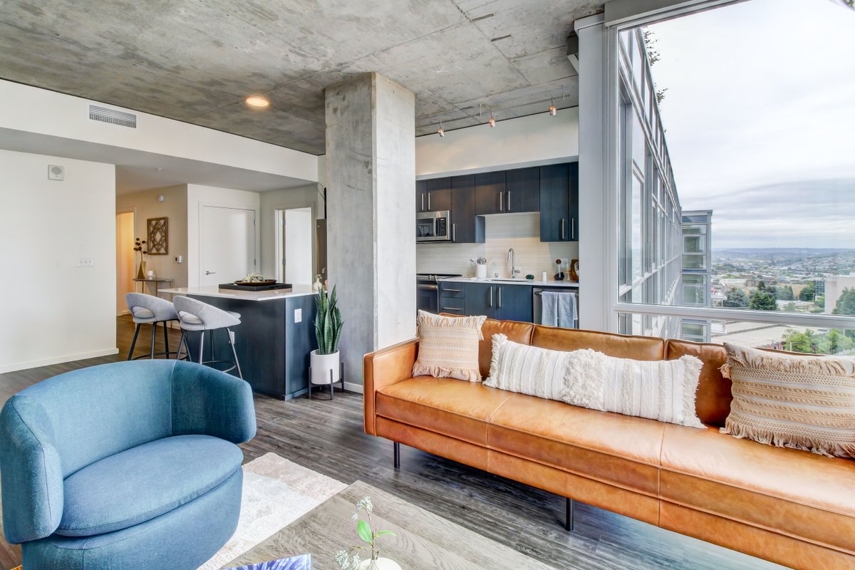 At The Danforth, all interiors are well-appointed with a clean, contemporary aesthetic that allows you to experience a personal touch.