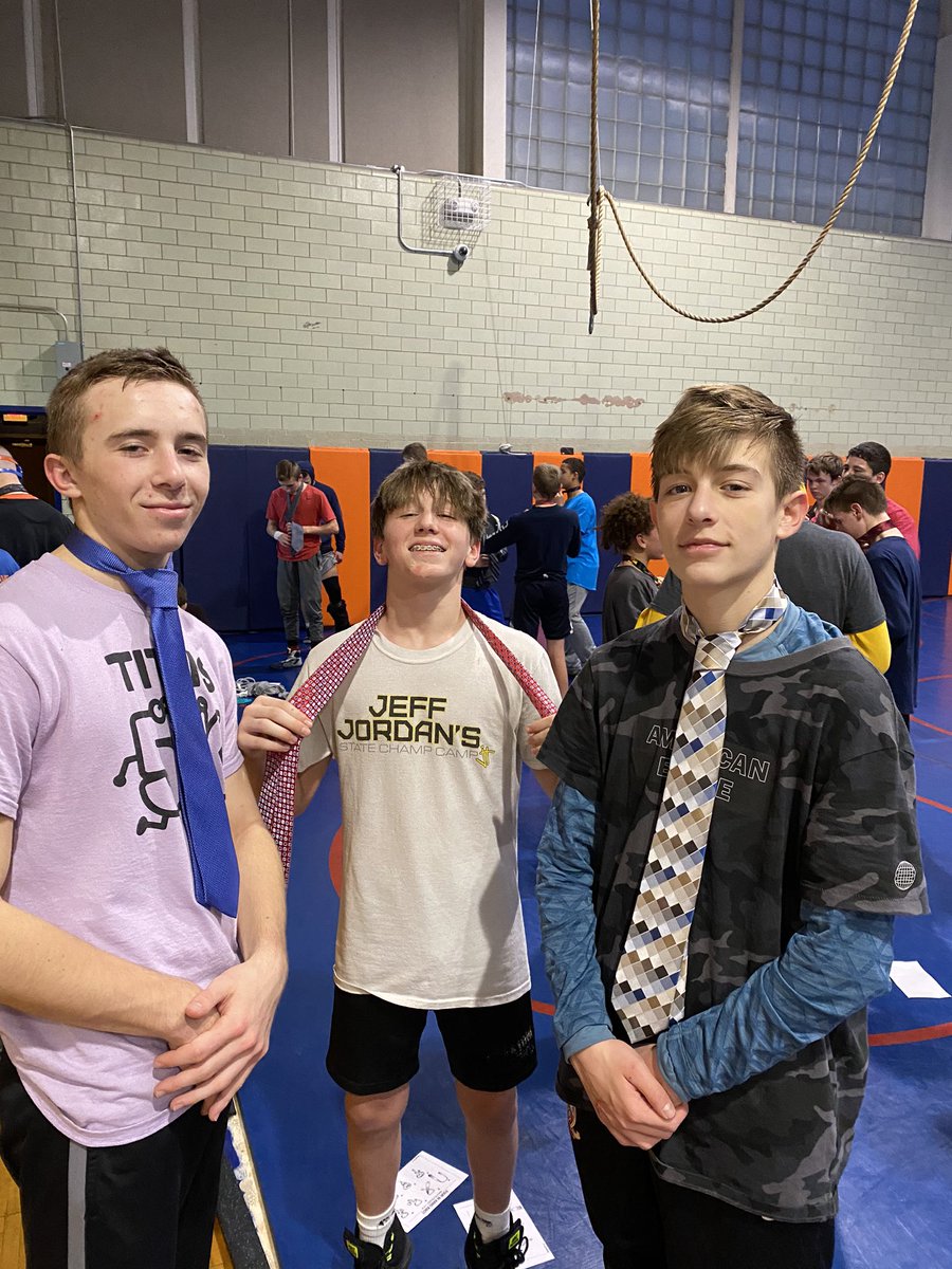 CoachFlembo's tweet photo. Thank you Mr. Jerry Kovatch for spending time with the @_TitanWrestling program teaching us how to tie a tie #4inHand #DoTheWork #BeATitan https://t.co/iObOsl2u5E