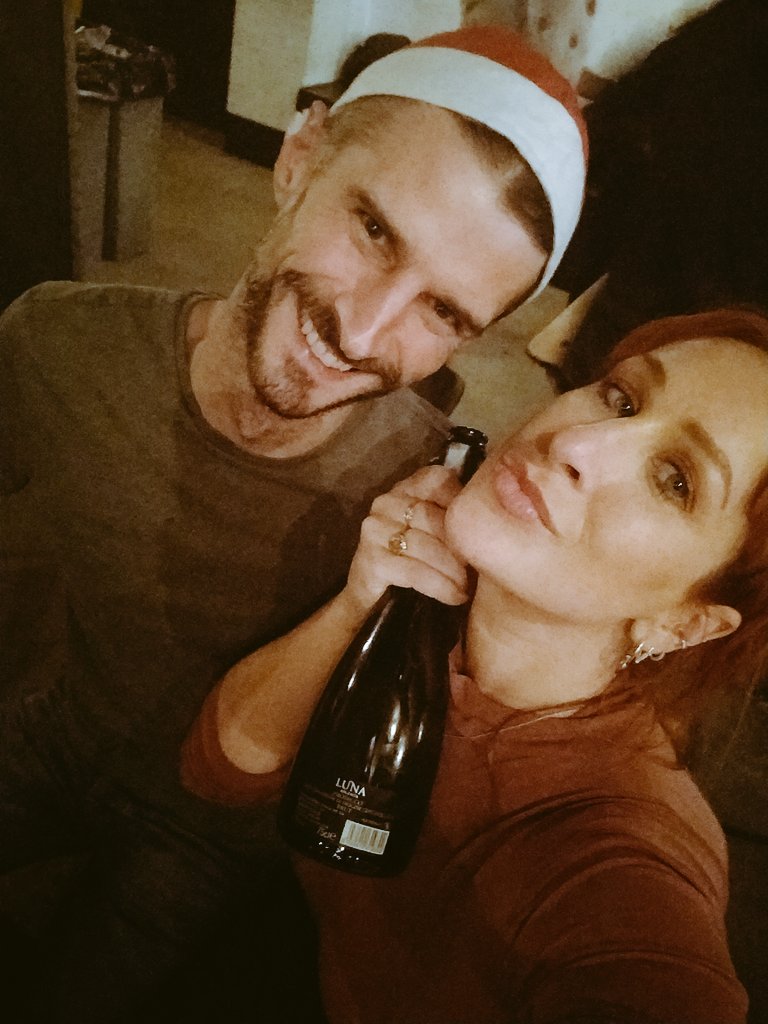 swiperightdiary's tweet photo. @LaurenNotLozza Whoop #datingbloggers on a night out. #prosecco #datinglondon @MusicalBingoUK #shoreditch #datinglondon random meet up. https://t.co/mS68NuyjIk