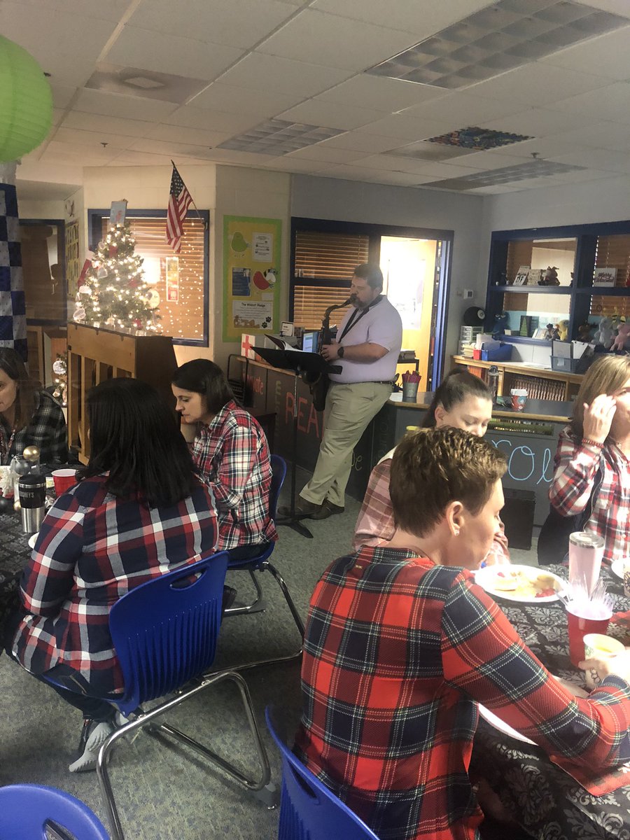 wresWildcats's tweet photo. WES Holiday Breakfast! Thank you to all the families that made this possible and to our super talented teachers for performing! #WESptaRocks #pancakebreakfast https://t.co/KLP9CYpM13