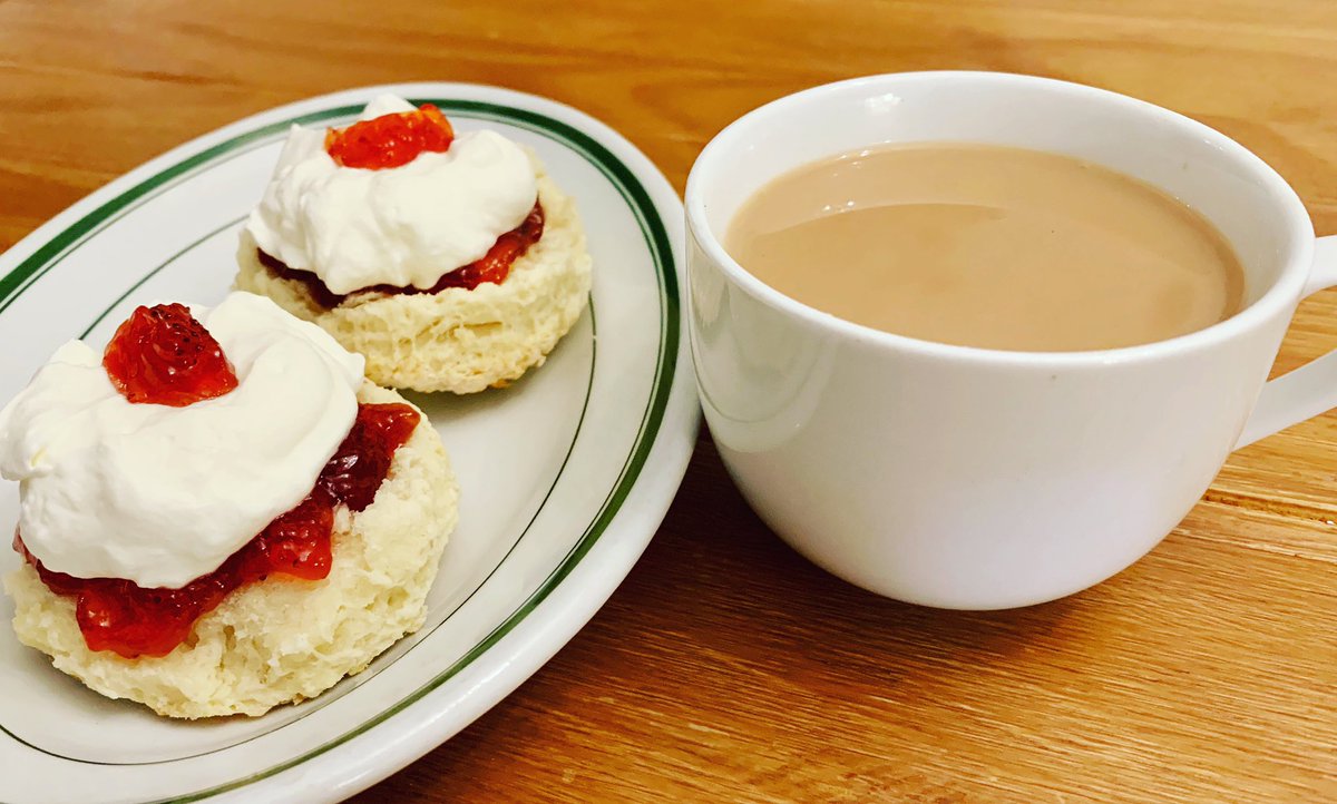AussieBigDaz's tweet photo. Friends coming over tonight for a chin wag before Christmas so I am doing Devonshire tea. Of course i needed a taste test before they get here😊. Soft, flaky & a little chewy... perfect! #devonshiretea #tea #scones #jamandcream https://t.co/oh4d0rpNyO