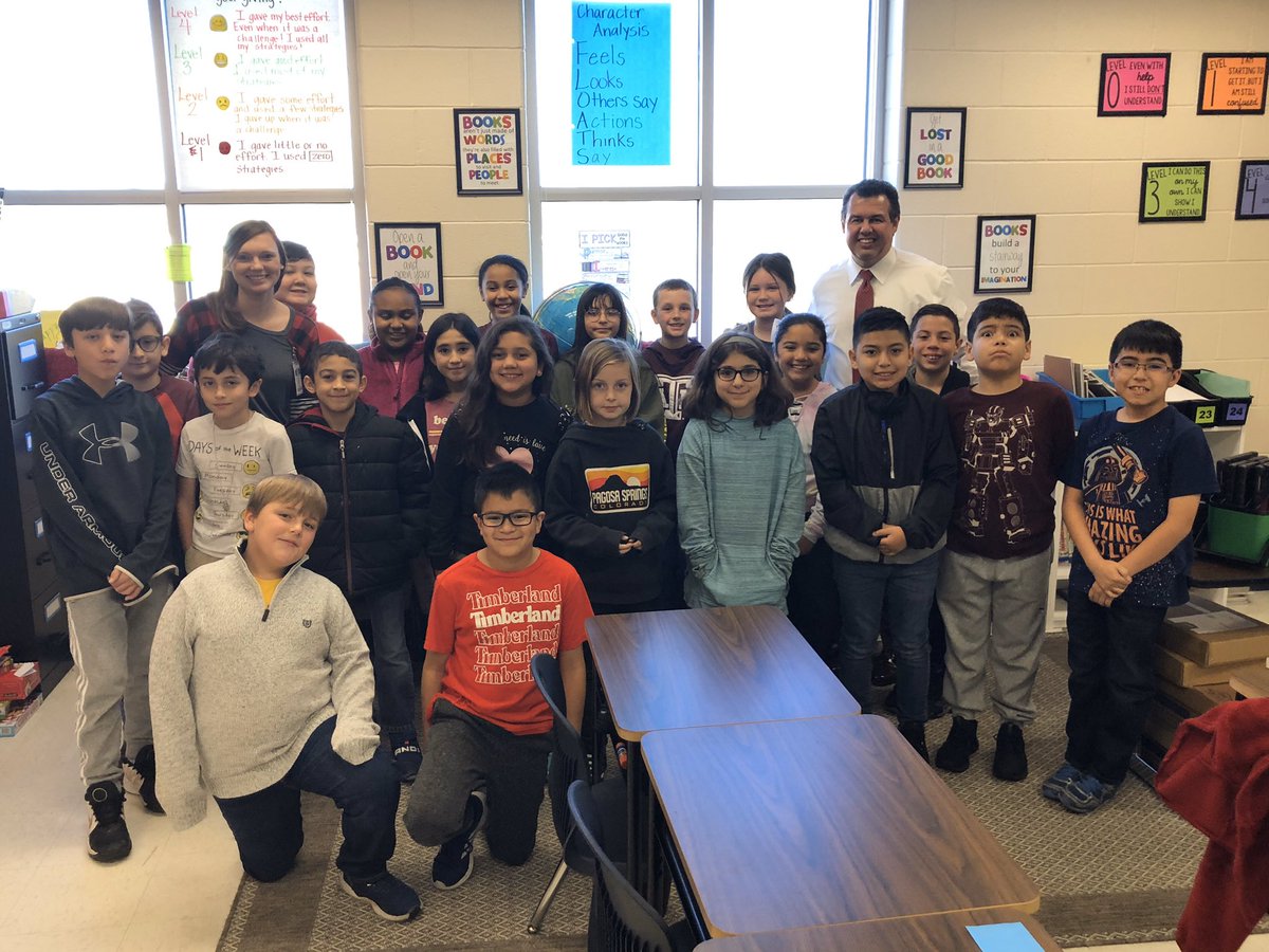 FieldsFourth's tweet photo. Mr. Ray Galindo visited Fields Elementary for “ A Day in the Life of a 4th grader.” He experienced ST Math, Seesaw, GoNoodle, and even a game of Uno during indoor recess. Thank you for coming! Come back and see us! @NISD @NISDFields #Breen #FieldsLegends https://t.co/evOLlRhyOK