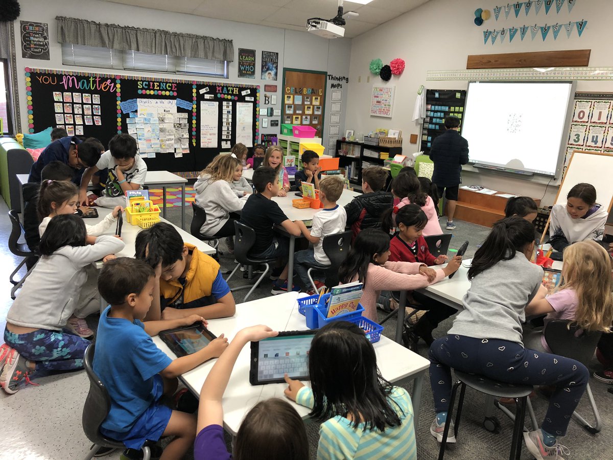 lorribrehm's tweet photo. We loved ❤️ having Mrs. Foroodi’s 5th grade class teach K2 about coding today! Thank you all very much! Please come back soon!  #tcelearns #tcecelebrates #tcetexans #tinytexans https://t.co/R0OcOW6gyo