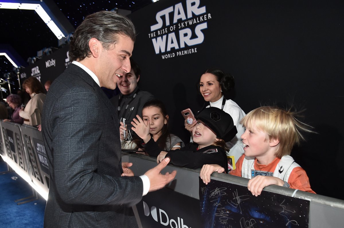 starwars's tweet photo. Check out photos from the World Premiere of #StarWars: #TheRiseOfSkywalker! See it in theaters this Friday. (1 of 2) https://t.co/ISetmpn2AH