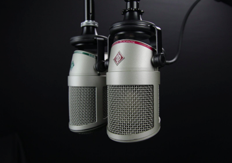 KimZhangCEO's tweet photo. These 8 Podcasts Are Brain Food for Small Business Leaders https://t.co/SgLRhtzpN3 https://t.co/BEsaq8zDDx