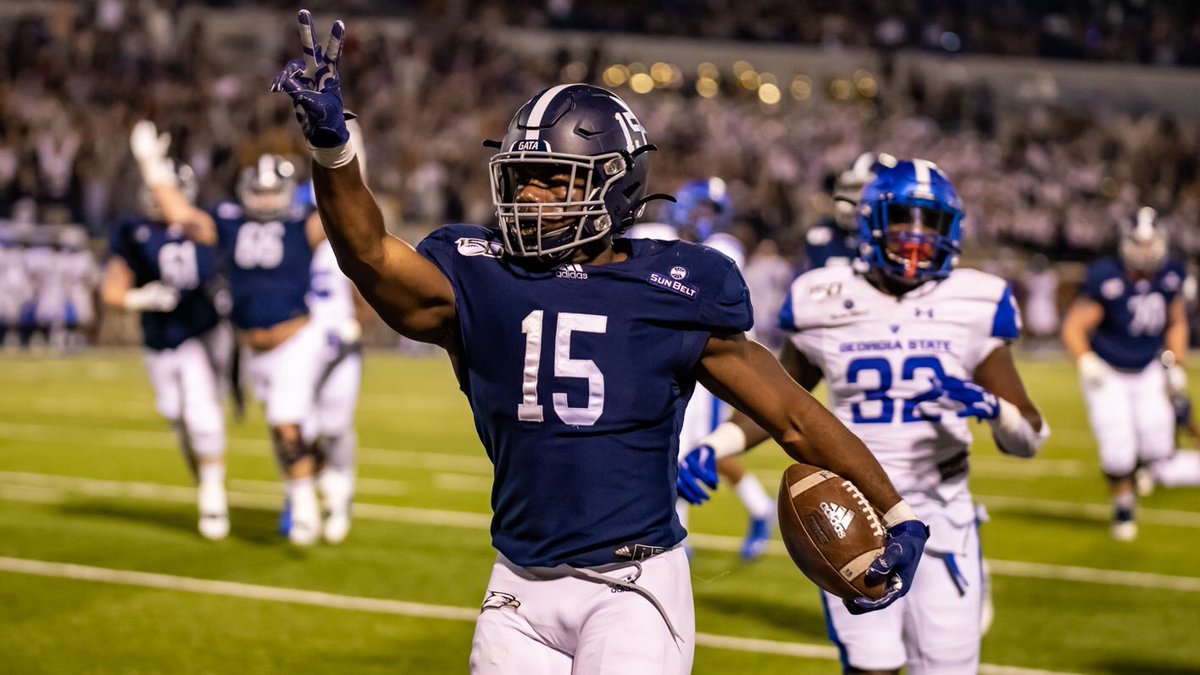 JalenJWhite1's tweet photo. Blessed to receive an offer from Georgia Southern @CoachC_Foster @Coach_Rowell @GSAthletics_FB @DesmondLett @Coach_EHarvin5 https://t.co/A3vbvvBi6P