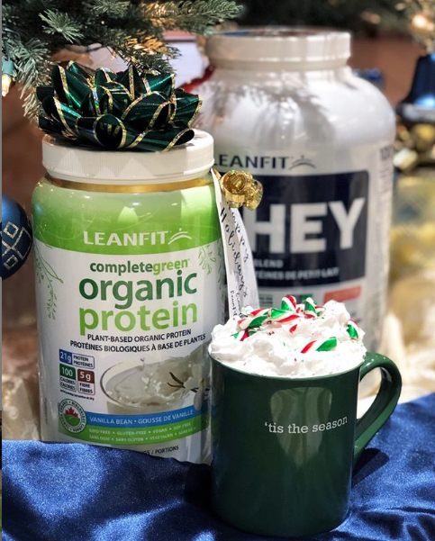 LeanfitBrand's tweet photo. Cozy up, fireside with this peppermint protein hot chocolate! 🔥

❄️ 1 1/2 cups milk of choice
❄️ 1 scoop LeanFit Naturals Whey Chocolate
❄️ splash of maple syrup to taste
❄️ 2 tbsp cacao powder 
❄️ splash of peppermint extract to taste

Whisk over medium heat until hot! 🔥 https://t.co/DJFP3lxHT9