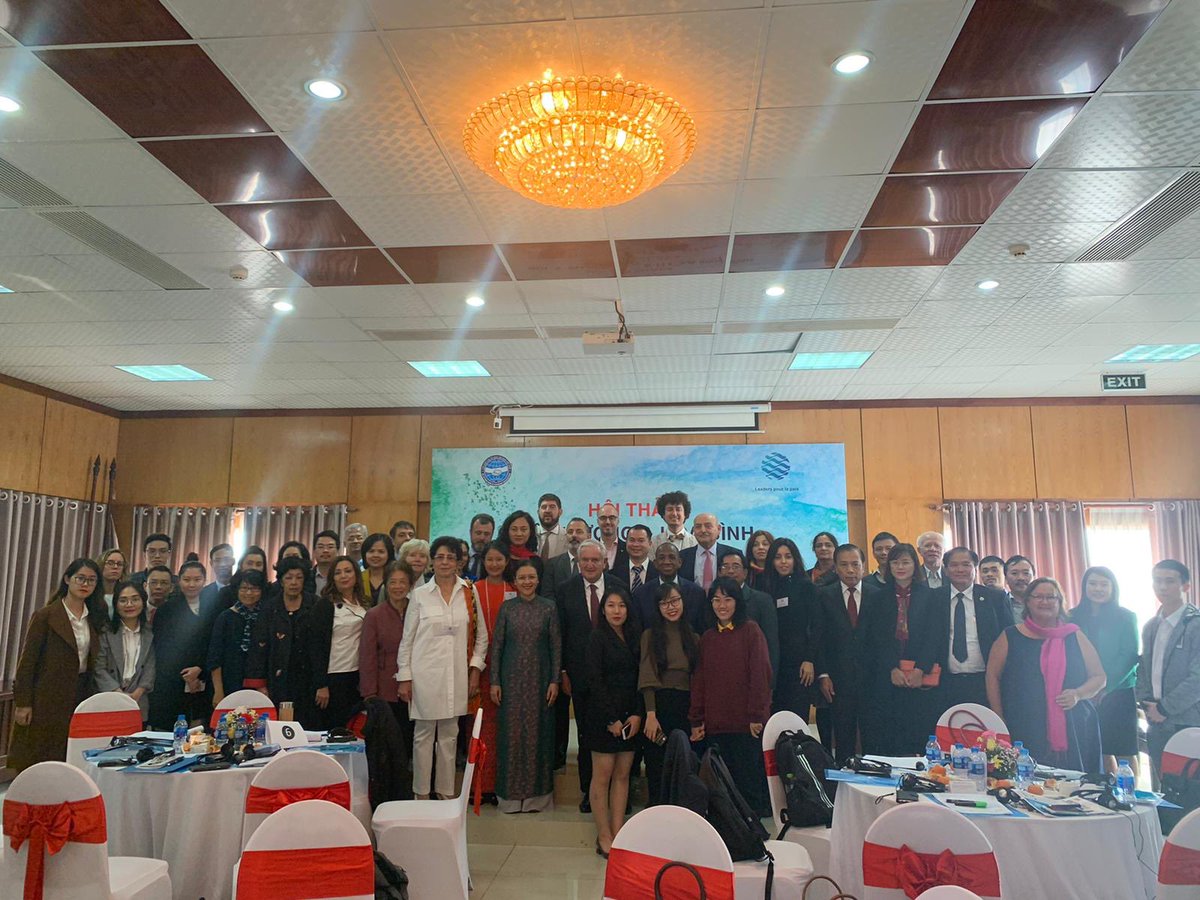 jpraffarin's tweet photo. PeaceLab, une initiative de ⁦@LeadersPaix⁩ .40 experts débattent par table de 6 durant 2h, sur un thème central: au Vietnam sur "Paix et Environnement". On cherche de manière rythmée des idées innovantes. Ex: inscrire à la COP15 la biodiversité du Mékong. ⁦@ONUinfo⁩ https://t.co/5EuUMdjLrA
