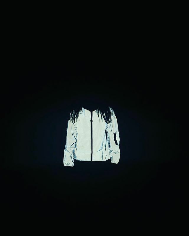 OffRainGirl's tweet photo. Haha this jacket is cool!! 😱
.
.
.
.
.
#rainbowgirl #officialrainbowgirl #reflectiveclothing #reflectivejacket #safety #safetyjacket https://t.co/xhNns4TWit https://t.co/OkFxRYWq07