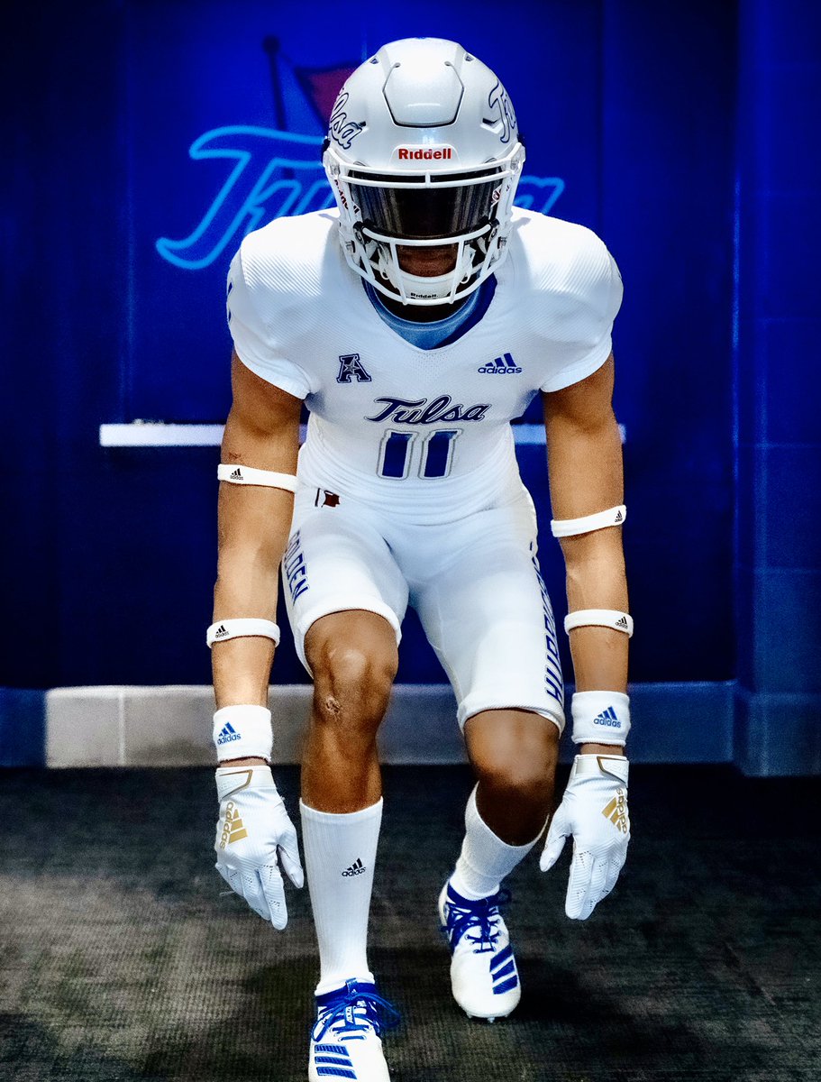 sean_deon's tweet photo. Dream coming true tomorrow.🖋Onto the next level. AGTG 🌀👑🌀 https://t.co/at04CrHRaY