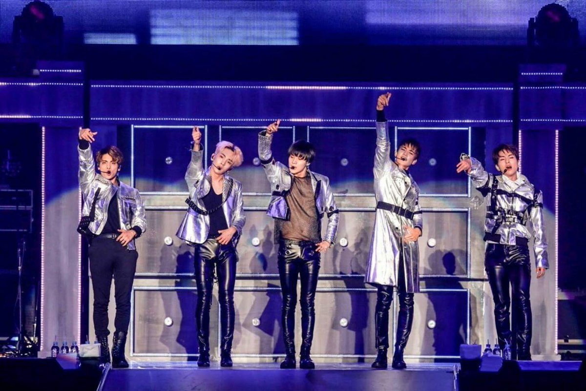 "to be able to debut as SHINee with members was my good fortune. It has reached the extent to which I wonder if all the good luck in my life has been used up cuz of this, the fact that the 5 of us were able to meet is more important than anything"--- JONGHYUN