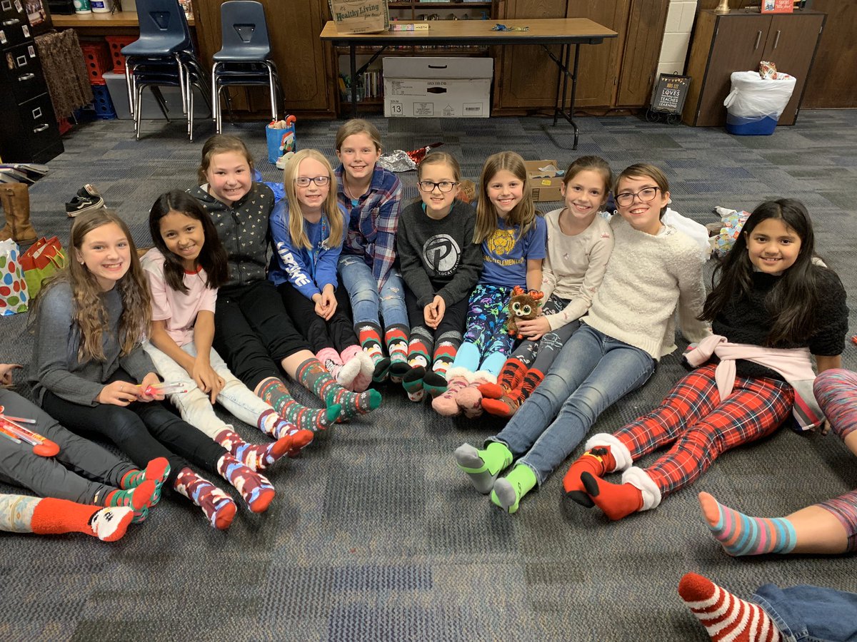 mandriaslee's tweet photo. Oh what fun was Sequoyah Club’s Sock Exchange, stinky feet and all! #peslibrary https://t.co/4fqX4UwwJ9