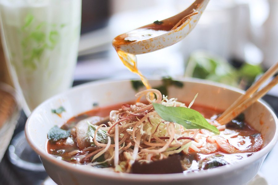 hueoi's tweet photo. STILL-ACTION shot of our Bún Bò Huế 📸 by @simple.foodies 🙌
#HueOi #BunBo #BunBoHue #vietnamesefood #YelpLA #YelpOC #yahoofood #eater #zagat #sharesocal #eaterla #feedyoursoull #seriouseats #eeeeeats #abc7eyewitness #DineLA #huffposttaste #ForkedUp #foodbassador #FoodBeast https://t.co/ksCW9gfwvG