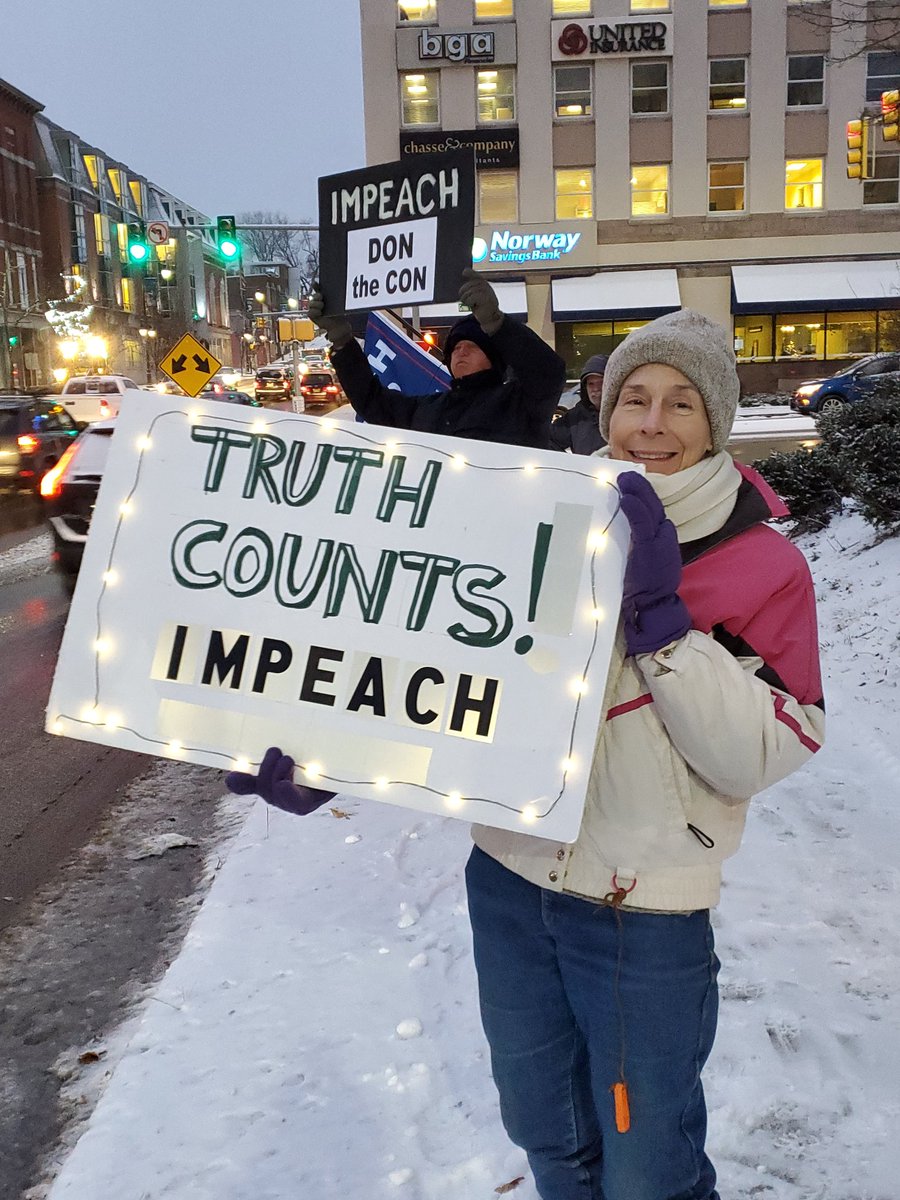 croebuck34's tweet photo. 40+ people came out in Lewiston and braved the elements for 2 hours. Our town was overwhelmingly supportive of us. Impeach and remove Trump!
#ImpeachmentEve #NotAboveTheLaw #mainersforimpeachment https://t.co/7IJmkhlFIH