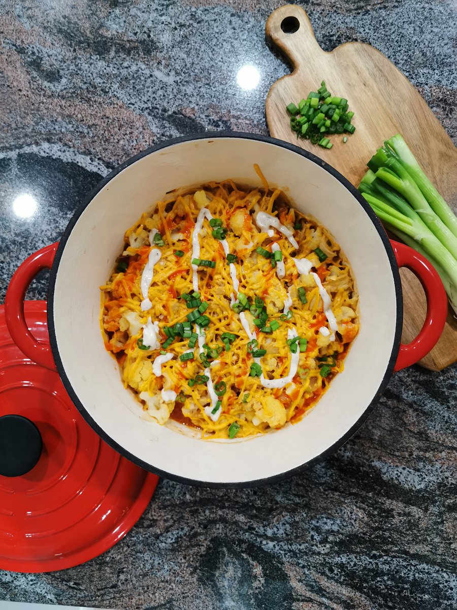 RatsPicnic's tweet photo. Low carb, dairy free Buffalo chicken cauliflower  bake!  
This original recipe calls for heavy cream as well as cheese..AND ranch dressing on-top.
All, now made with dairy substitutes.

This is a recipe I'll be refining for my cookbook! 🥰 https://t.co/w3avSYaisV