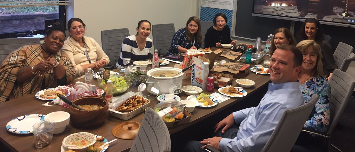 AES_TQStars's tweet photo. Celebrating with some of the wonderful people that support our staff and students each day. Thank you to our first and third grade teachers for covering the office and giving us time to enjoy each other’s company! #tqtweet https://t.co/KoqwSICNb6