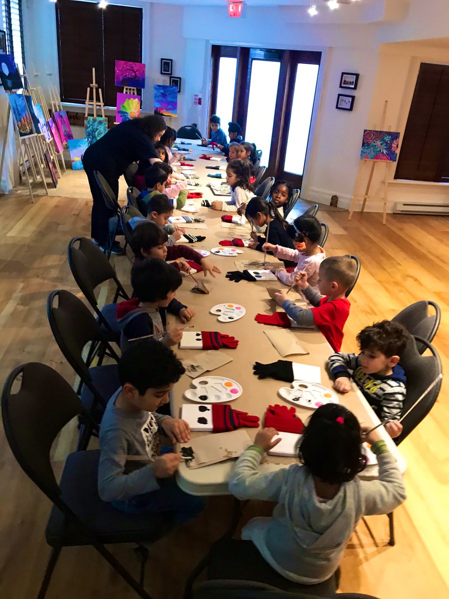 mindful_mssmith's tweet image. What an adventure we had today. KF1 students got to ride @oakvilletransit, some for the first time. We then got to paint a snowman canvas, build and play in the block &amp;amp; sand room, finished with a delicious pizza lunch. Ask your child about how many fairy doors they found! 🧚‍♀️