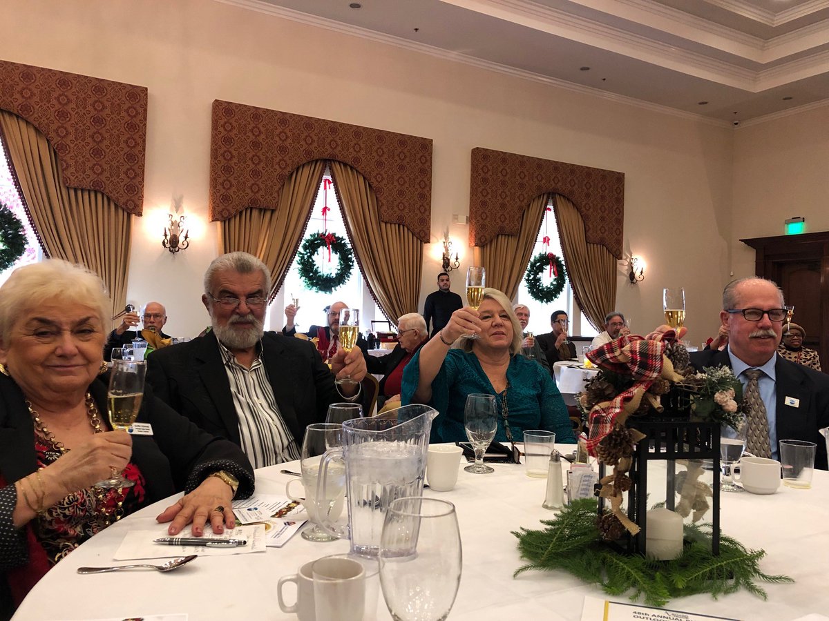 PalmdaleH2O's tweet photo. Toasting the Greater Antelope Valley Economic Alliance's 20th anniversary! Congrats! We enjoyed the holiday breakfast today hosted by GAVEA & Antelope Valley Board of Trade. #20Years #GAVEA #AVBOT #HolidayBreakfast #PWD https://t.co/gJu5mEz2Q6