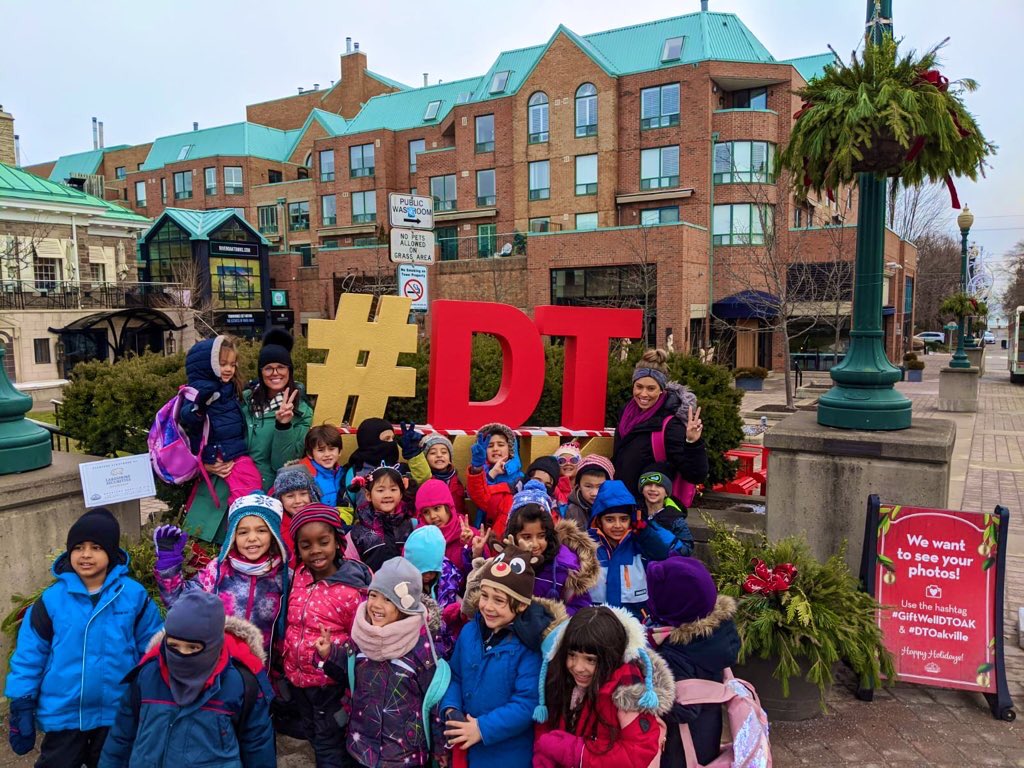 mindful_mssmith's tweet image. KF1 explores #DTOakville. Just a few more laughs, memorable moments and smiles from our day!