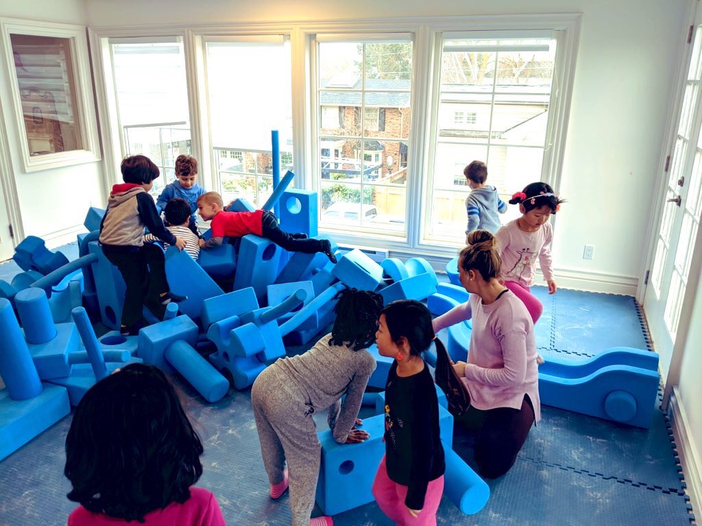 mindful_mssmith's tweet image. KF1 explores #DTOakville. Just a few more laughs, memorable moments and smiles from our day!