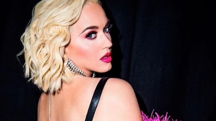 nro_katy's tweet photo. #KatyPerry #supportkatyperry #KatyPerryWins10s #teamkaty #NeverReallyOver #streamNeverReallyOver #SmallTalk #WeStandWithKatyPerry #love #hashtags #hair #makeup #eyes #lips #light #baby #pink #glasses #beautiful #ROAR #katycats #support https://t.co/ivk4y3RknW