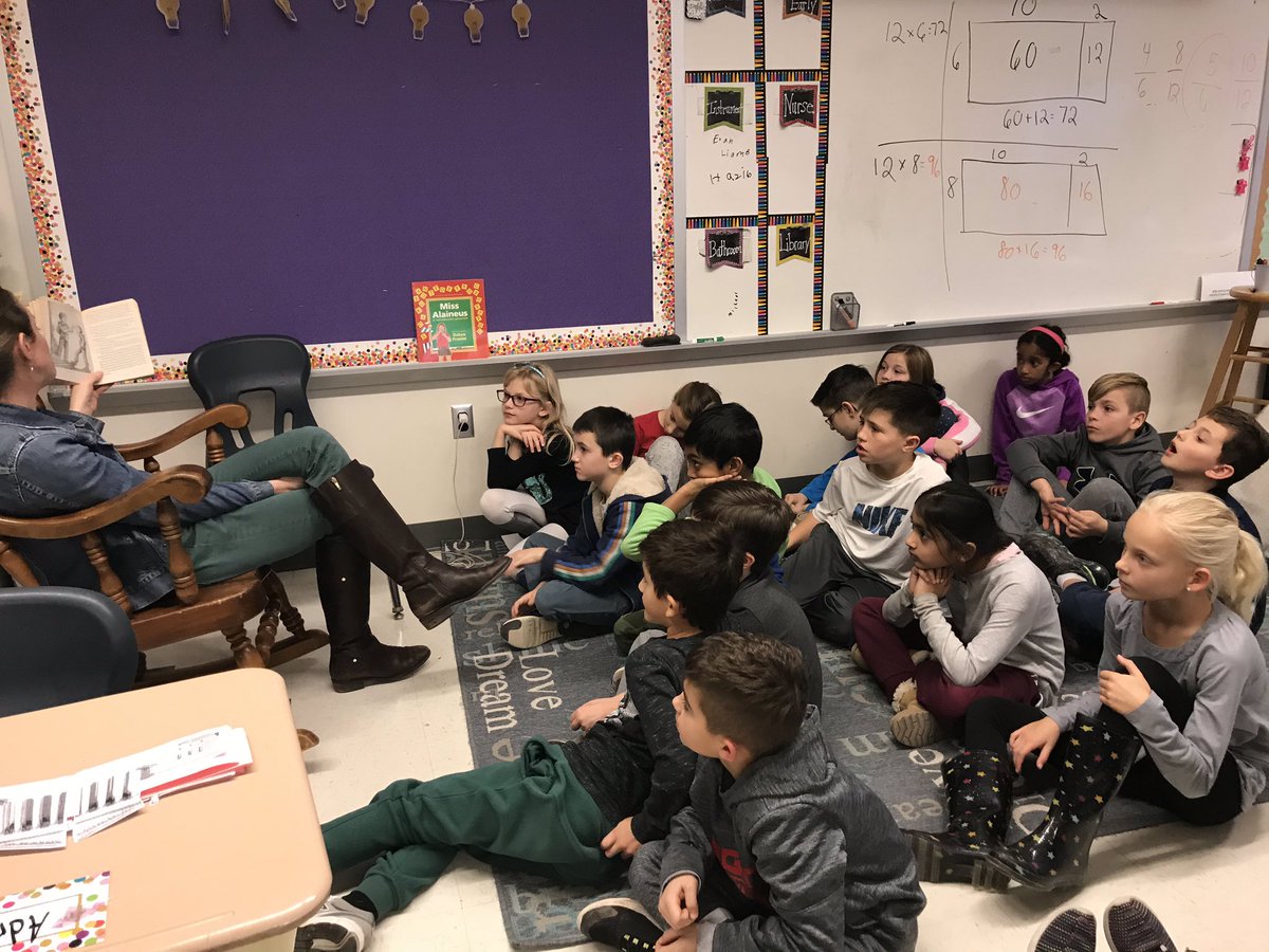 We love story time with <a href="/beth_sickler/">Beth Sickler</a> on a rainy day. ♥️🌂🌧