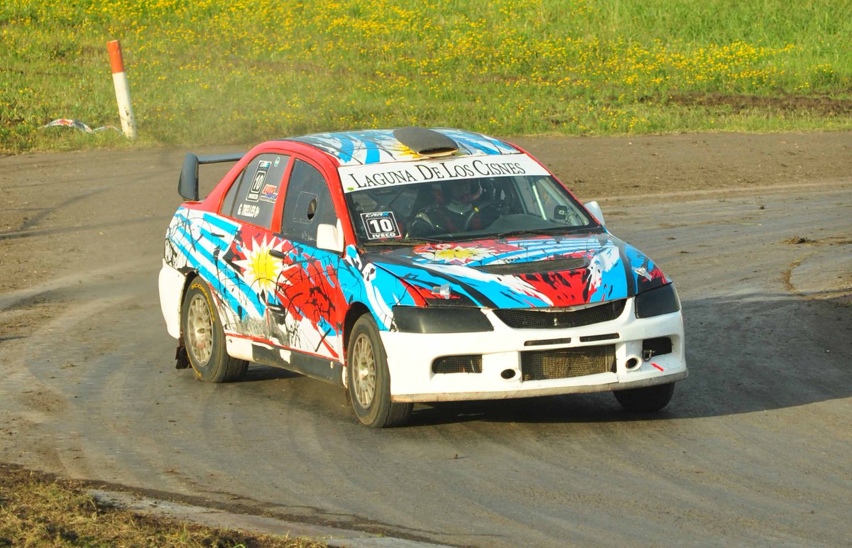 CARXRallycross's tweet photo. El Uruguayo 🇺🇾 Gustavo Trelles se corona campeón de la #RC2N en del Campeonato Argentino y CODASUR de Rallycross CARX https://t.co/lek8Nkc00j