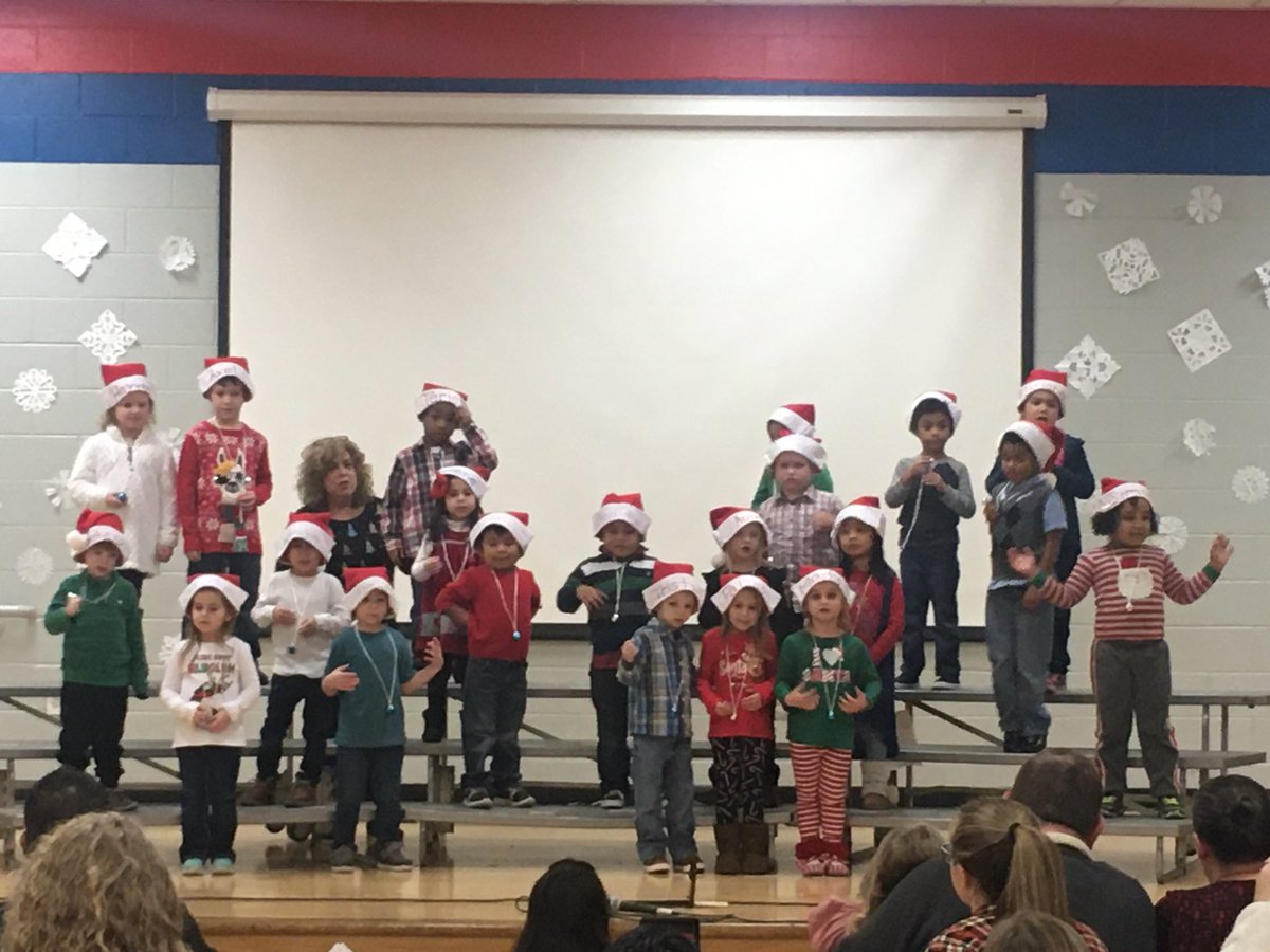 LearningElem's tweet photo. Adorable PreK students singing for their parents.    #doitthelearningway https://t.co/QfyoMIsBoV