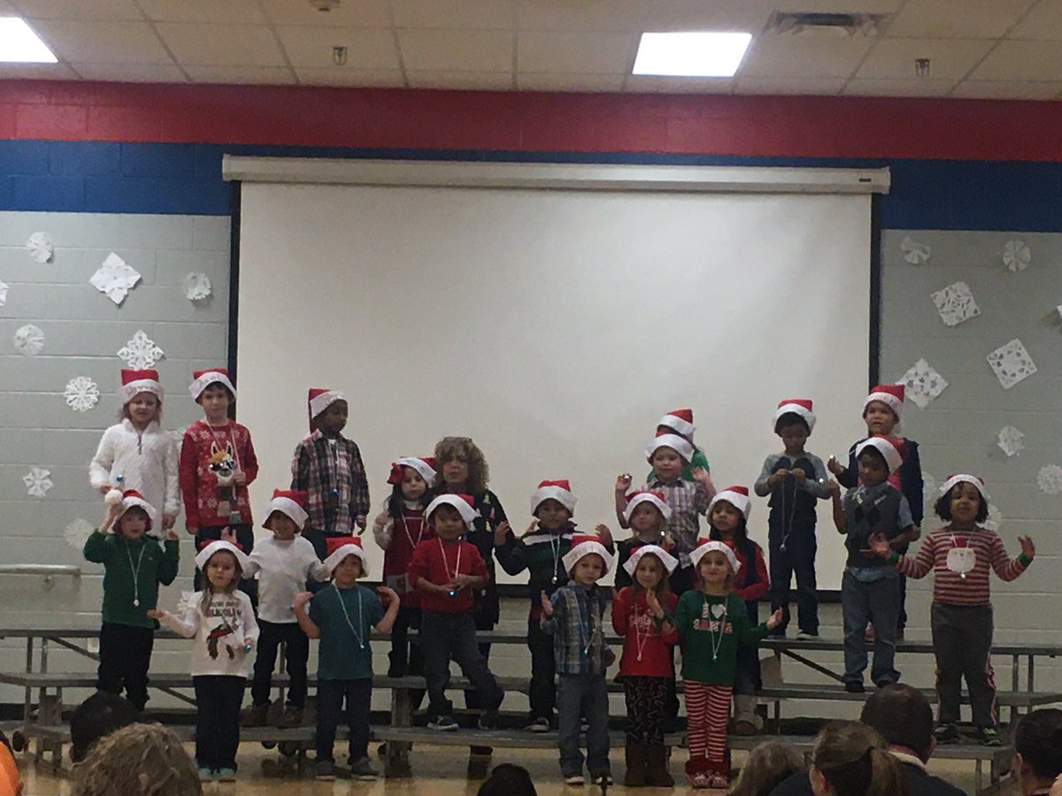 LearningElem's tweet photo. Adorable PreK students singing for their parents.    #doitthelearningway https://t.co/QfyoMIsBoV