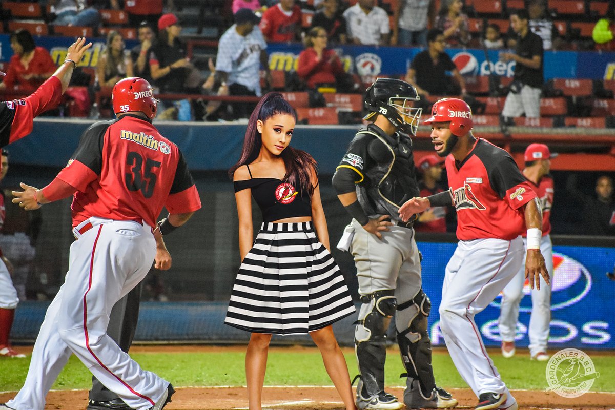 CardenalesDice's tweet photo. ¡Mi equipo es GRANDE! 😍 ¡Hoy volvimos a ganar!

#EsteEsMiEquipo | #ArianaGrandeEsCardenalera https://t.co/vigFy61uq0