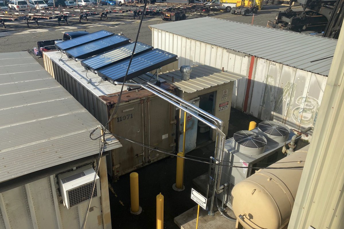 nidonenergy's tweet photo. NIDON Clean Energy has just completed the 1st SunTrac installation on a commercial chiller system.

Featured here is a 30-ton Carrier chiller, the 1st active chiller in the world that runs with the @SunTracUSA Solar Thermal SmartPanel. https://t.co/lizqfiJhrn