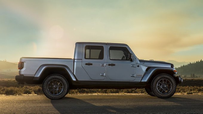 What y&rsquo;all think about the new Jeep Gladiator #TwentyTwenty  #Hummer https://t.co/PQmvlHSmds<a href="/tag/hummer"class="tags"><span>#hummer</span></a><a href="/tag/twentytwenty"class="tags"><span>#twentytwenty</span></a>