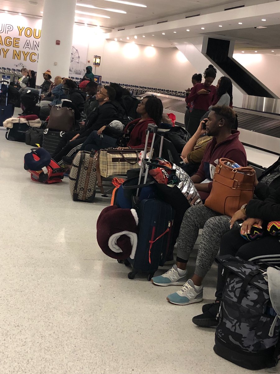 ciolaingo's tweet photo. @KenyaAirways @KOT - this is what the picture looks like when you #Volunteer for @KenyaAirways and discover your #luggage retrieval is a myth! 

6 hours later ... and the promise of non existent language. #kenyaairways #jfk #kq003volunteeer https://t.co/2tHQGTDBuR