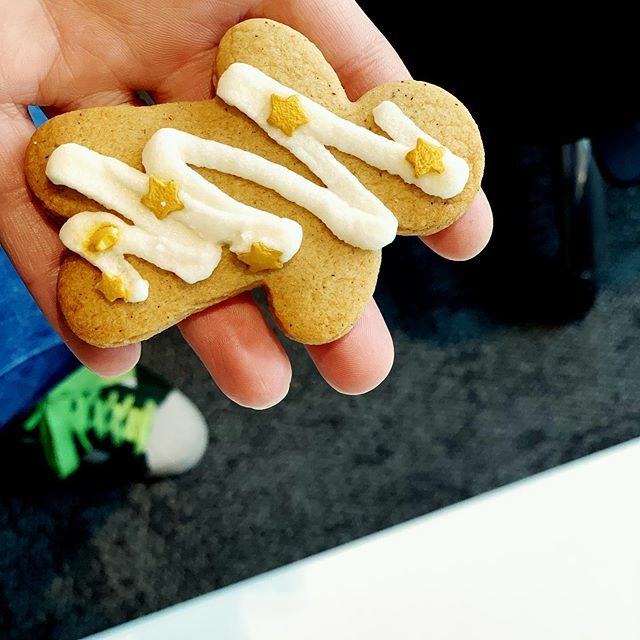 LissBEE_CPSP's tweet photo. Tis the season 😉🤘 #GingerbreadLove https://t.co/US46CjTmpM