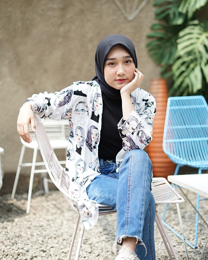 Silvia Outer
Bahan   : Katun Rayon
One Size fit to L

IDR 70k
ORDER Bayar di Tempat Via Lazada >bit.ly/35AGcKm