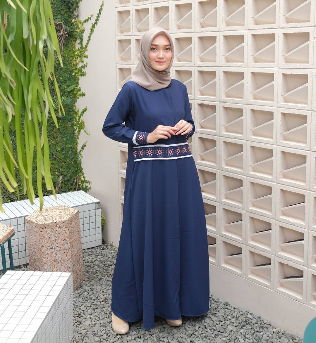 Kossa Bordir Maxy Dress
Bahan   : ToryBruch
One Size fit to L

IDR 110k
ORDER Bayar di Tempat Via Lazada >bit.ly/34Ane54