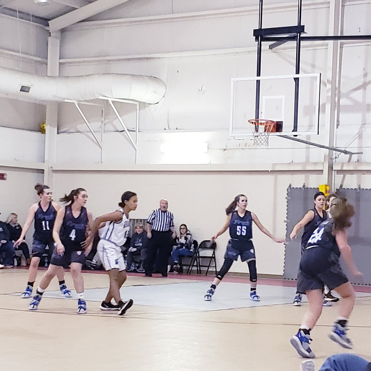 JFWATweets's tweet photo. Lady Knights defeat Knoxville Ambassadors 52-32. https://t.co/WZNSXc92dH