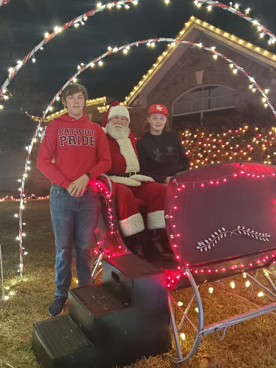 EVPatsBaseball's tweet photo. Dear Santa,  all I want for Christmas is.....       Tonight a few  of the EVHS baseball  team members visited with Santa this evening.  Hopefully they all shared their wish list with him. Even Coach @MattPullen4 got in the spirit.  @EastViewHS #santalovesbaseball https://t.co/hs6AjupmRK