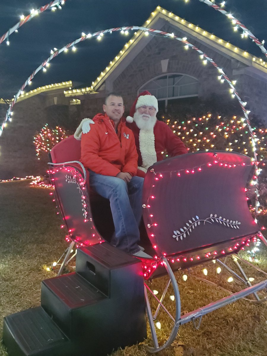 EVPatsBaseball's tweet photo. Dear Santa,  all I want for Christmas is.....       Tonight a few  of the EVHS baseball  team members visited with Santa this evening.  Hopefully they all shared their wish list with him. Even Coach @MattPullen4 got in the spirit.  @EastViewHS #santalovesbaseball https://t.co/hs6AjupmRK
