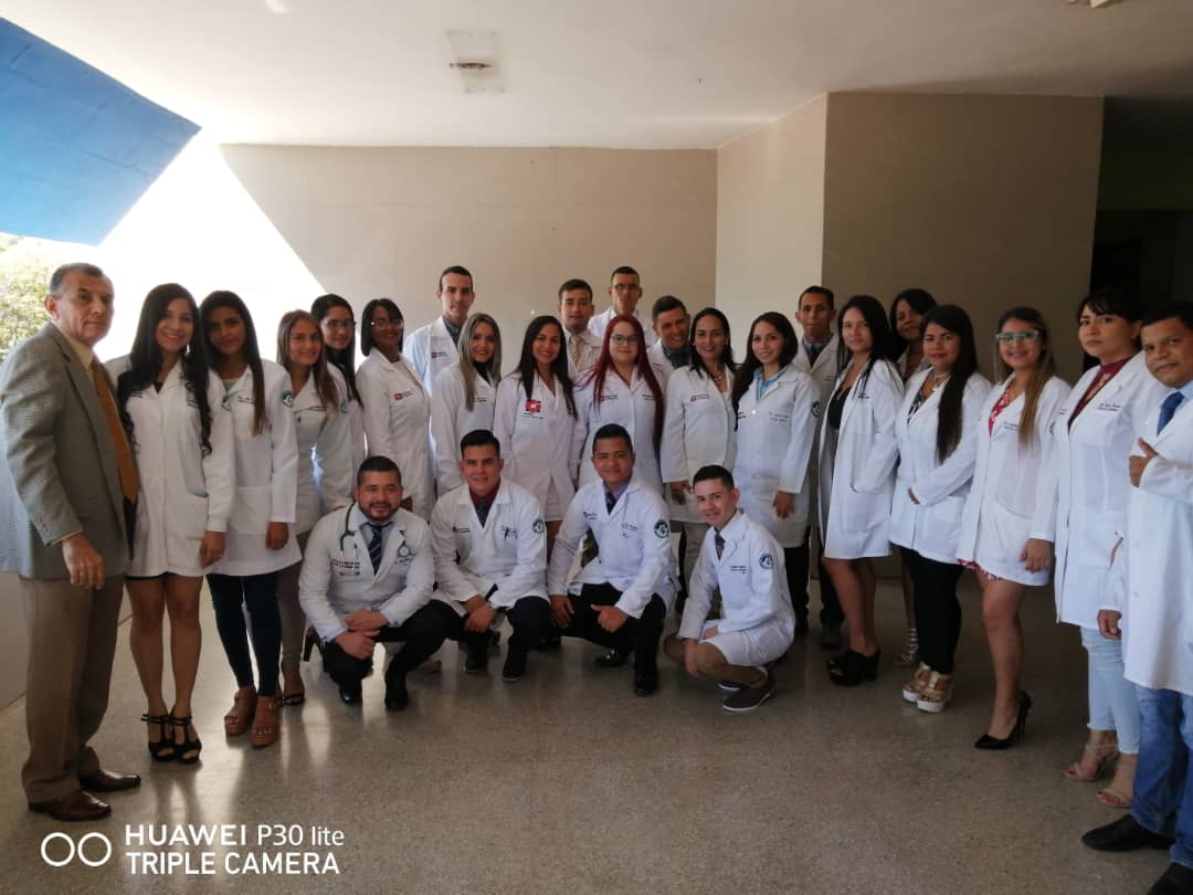 MrEduardoAlvia's tweet photo. Postgrado Cirugia Hospital Israel Ranuares Balza - #HIRB  #TheResident #Surgery #MrEduardo👑🇻🇪 https://t.co/a86jnZ2yYn