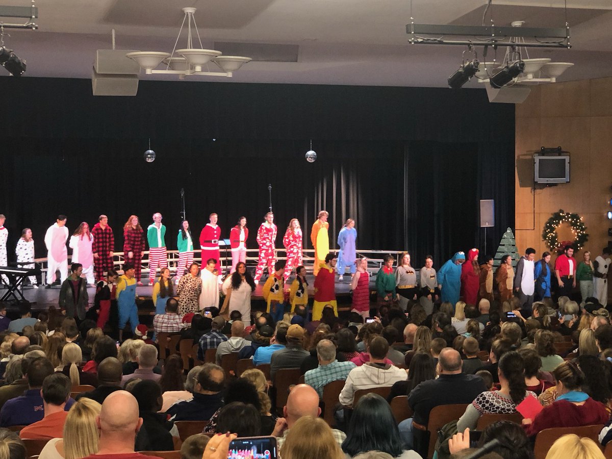 EFeagles's tweet photo. A wonderful East Forsyth High School Winter Chorus Concert featuring the Piney Grove Chorus!! #EFHSSings https://t.co/jY67tuY2XO
