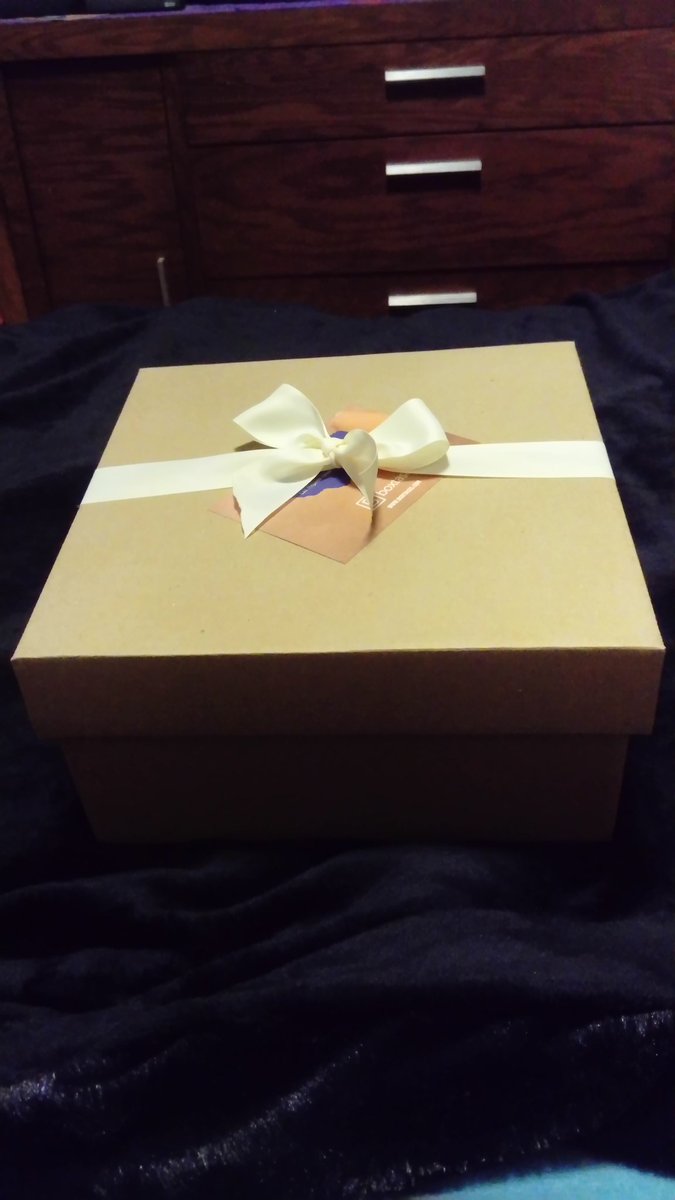 MCeher's tweet photo. @boxtasis la atención a los detalles ❤️ 😍 me encanto mi cajita de diciembre. Gracias 😀 https://t.co/TSKSKRFzla