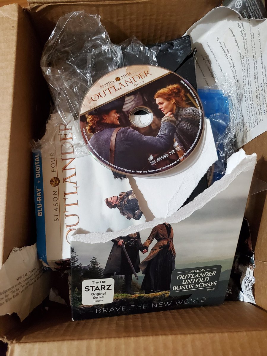 eakins69's tweet photo. The dog ate your homework? ๐ณ ๐ถ
MY DOG ATE SEASON FOUR!!! ๐ฉ๐ก๐คฌ๐ฝ
#inthedoghouse #drumsofautumn
#outlander #howwillisurvive #mightgogetacat https://t.co/3hyDpJBce3
