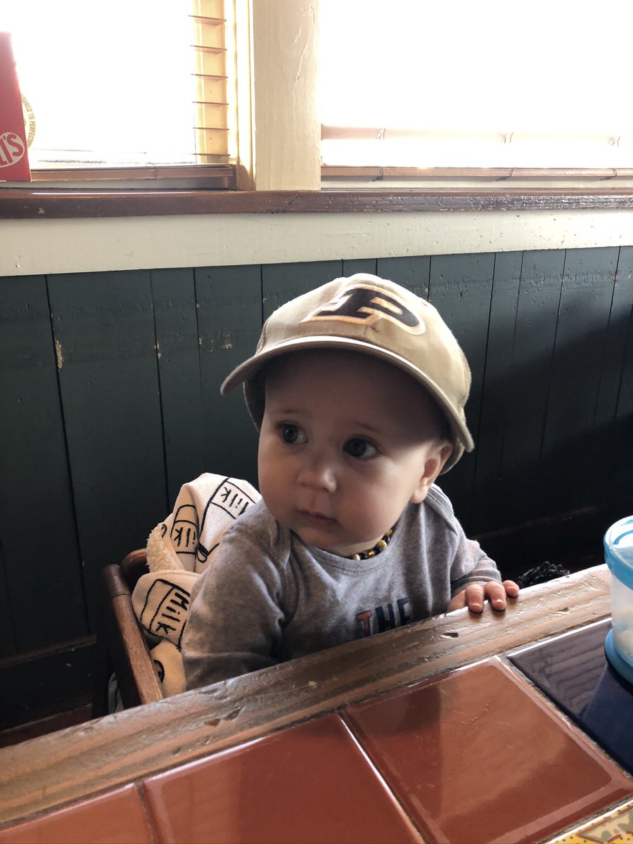 bran_laur's tweet photo. @BoilerBall @LifeAtPurdue #BoilerUp 🖤💛 https://t.co/XLnTR0Iobd