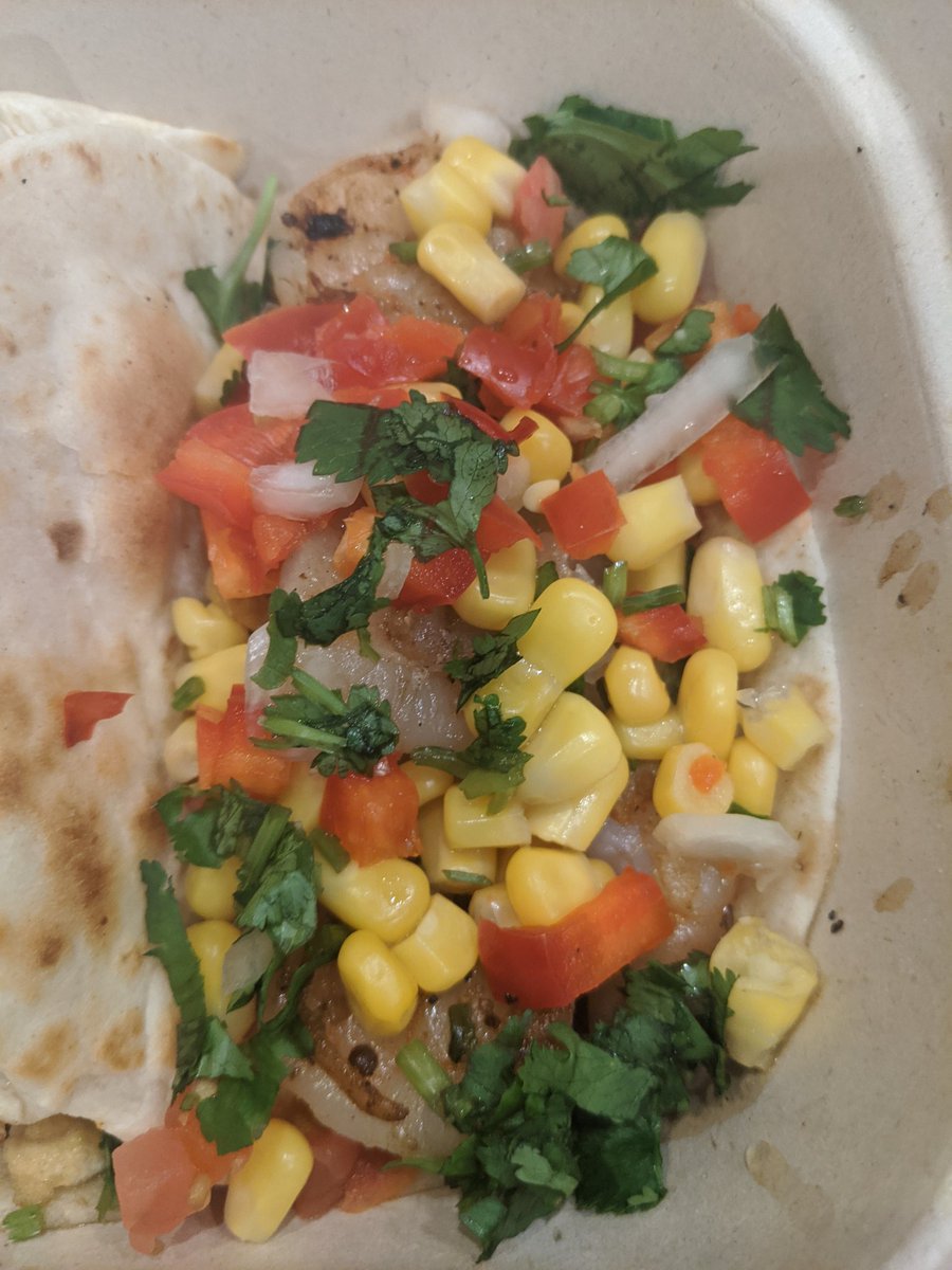 YouGetDecaf's tweet photo. @FarEastTG seriously wtf is up with these changes? Tofu was cold... taco with no cilantro or onions and sweet 15 sauce pictures below. Does that look right? You just lost a regular customer since this location opened.... https://t.co/bLgdYmWNfA