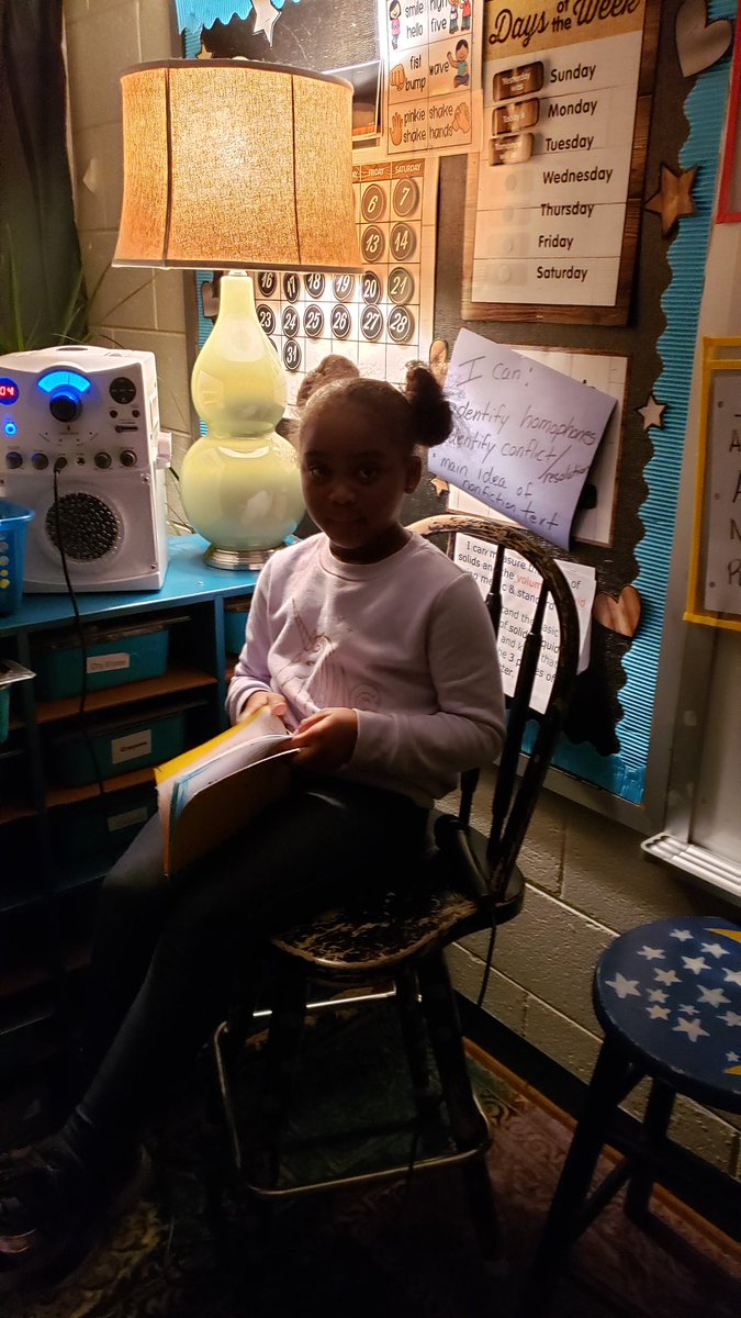 EduContessa's tweet photo. Full House tonight for our Writer's Cafe Night showcasing some great young Chalkley authors! #WeRUNasONE #OneCCPS https://t.co/j7MkQddkKt