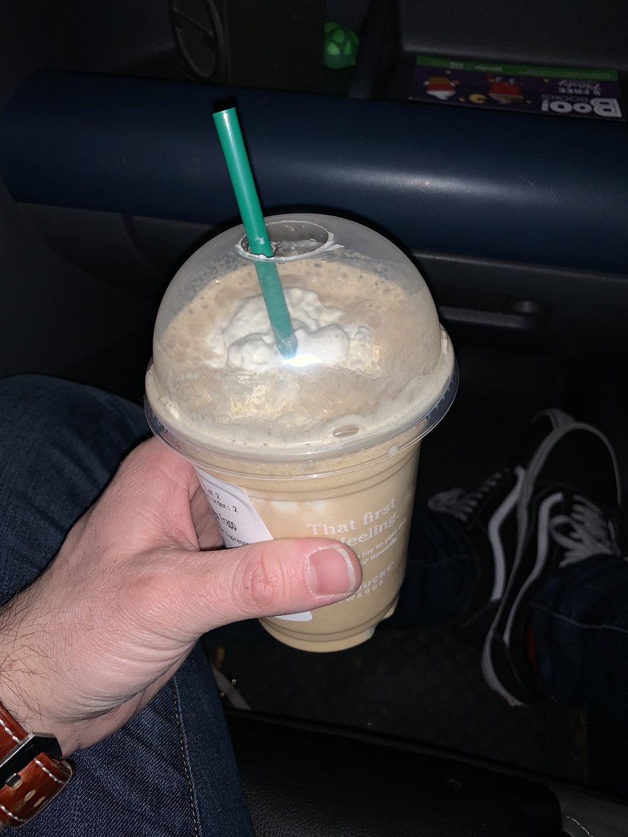 spencerkaff's tweet photo. @Starbucks you guys update the recipe or something? https://t.co/xwEPaYg2S1