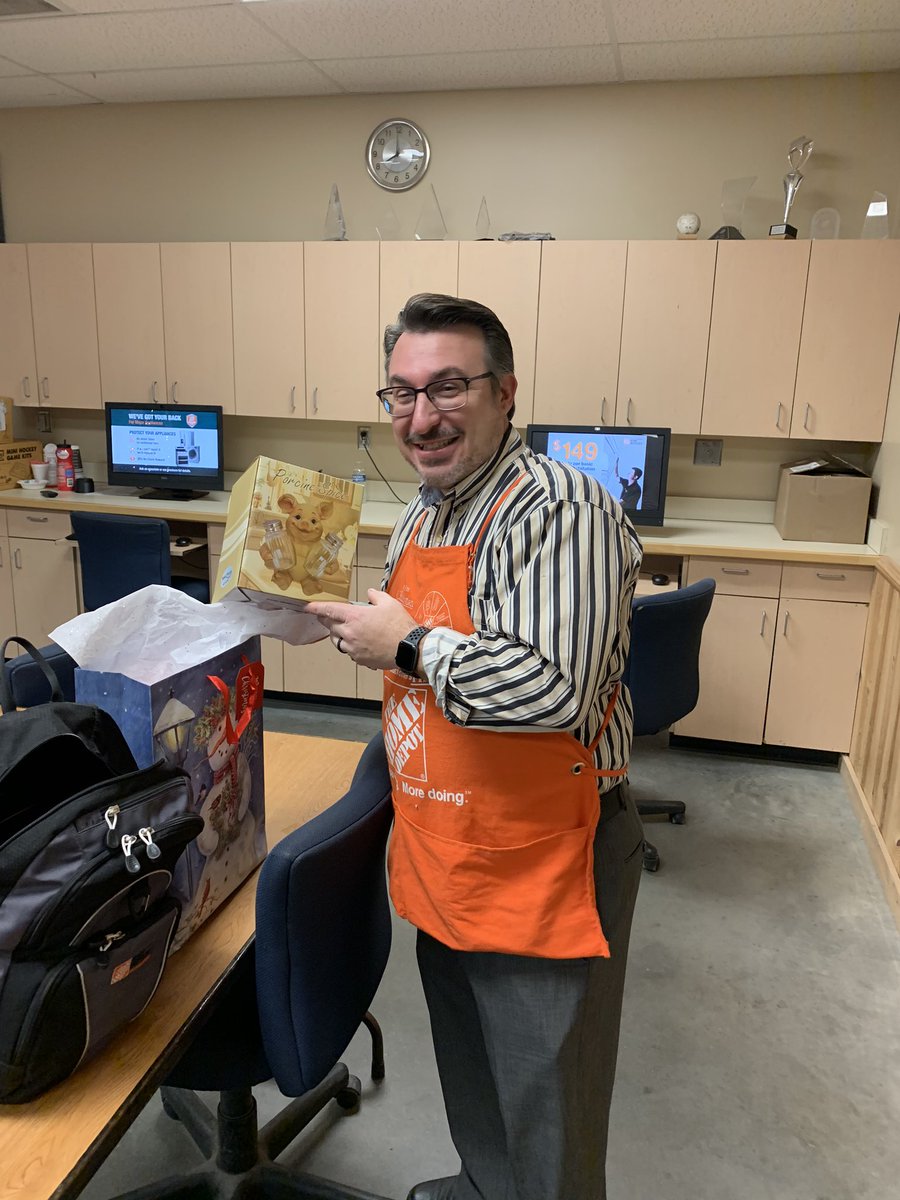 Great holiday party with the northern mi techs. <a href="/HDTammyScarpaci/">Tammy (Harbin) Scarpaci</a> <a href="/ChristianChad10/">Christian Chadwick</a>  <a href="/ChrisGHDMS/">Christopher Gilbert</a> <a href="/PicininiDwayne/">Dwayne Picinini</a>